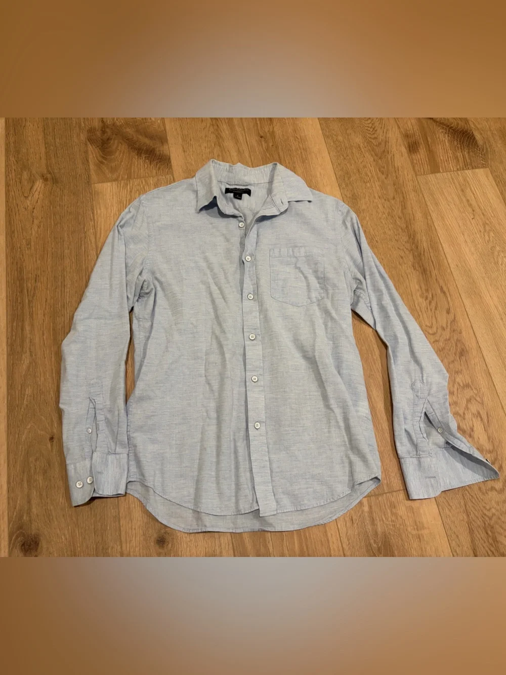 Banana Republic Men’s Button-Down Shirts in Light Blue and Light Gray